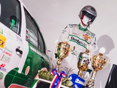 M40_3937-Enhanced-NR